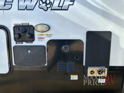 2024 Forest River Cherokee Arctic Wolf Suite - Photo 14