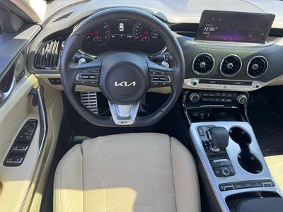 2023 Kia Stinger GT2 — photo 18 view