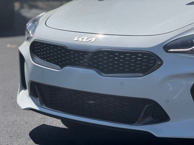 2023 Kia Stinger GT2 — photo 10 view