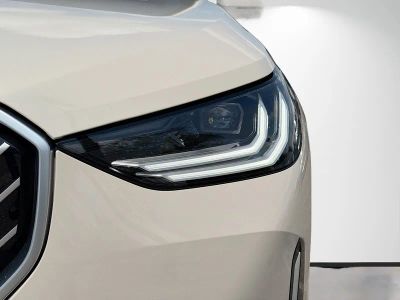 2025 BMW X3 — photo 9 view