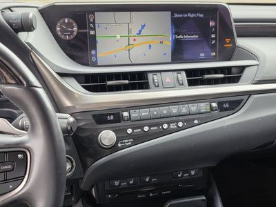2021 Lexus ES - Photo 8