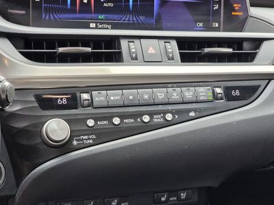 2021 Lexus ES - Photo 20