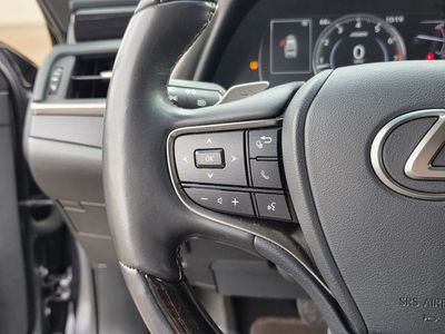 2021 Lexus ES - Photo 25