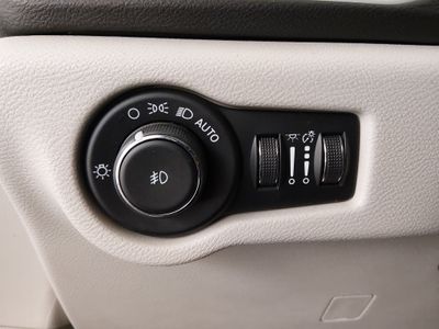 2024 Chrysler Pacifica — photo 13 view