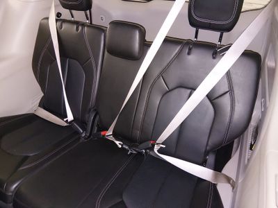 2024 Chrysler Pacifica — photo 17 view