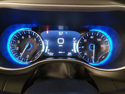 2024 Chrysler Pacifica — photo 14 view
