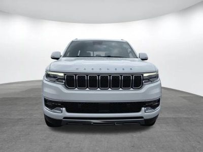 2022 Jeep Wagoneer - Photo 2