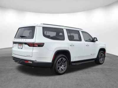2022 Jeep Wagoneer - Photo 4