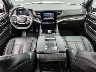 2022 Jeep Wagoneer - Photo 8