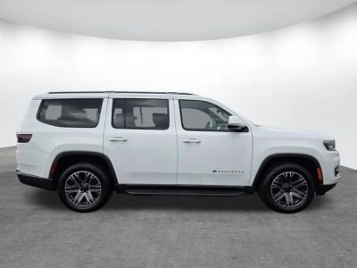 2022 Jeep Wagoneer - Photo 3