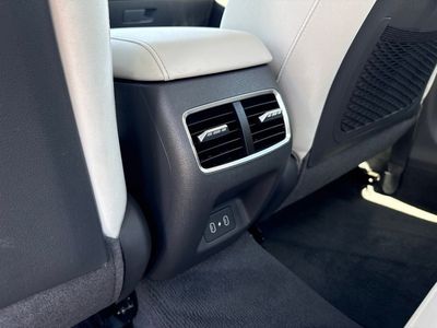 2025 Hyundai Sonata Hybrid — photo 27 view