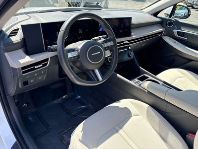 2025 Hyundai Sonata Hybrid — photo 13 view