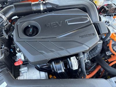 2025 Hyundai Sonata Hybrid — photo 39 view
