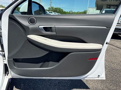 2025 Hyundai Sonata Hybrid — photo 35 view