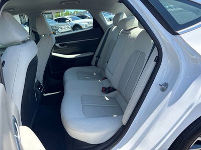 2025 Hyundai Sonata Hybrid — photo 24 view