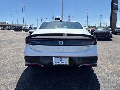 2025 Hyundai Sonata Hybrid — photo 8 view