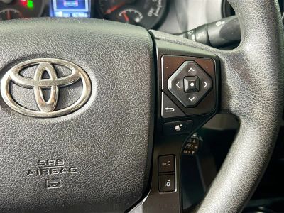 2021 Toyota Tacoma — photo 13 view