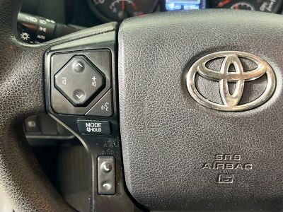 2021 Toyota Tacoma — photo 12 view
