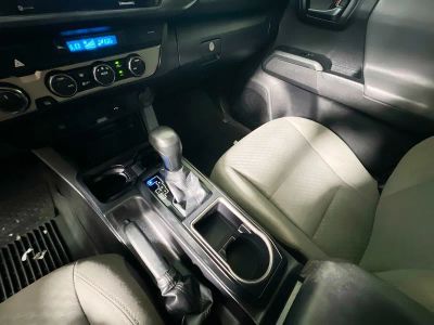2021 Toyota Tacoma — photo 17 view