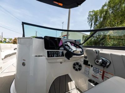 2025 Sea Ray ECT 6.2L MPI DTS BR4 - Photo 13