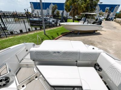 2025 Sea Ray ECT 6.2L MPI DTS BR4 - Photo 10