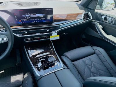 2026 BMW X5 — photo 18 view