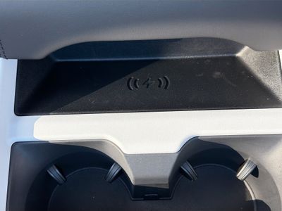 2026 Land Rover Defender 130 - Photo 29