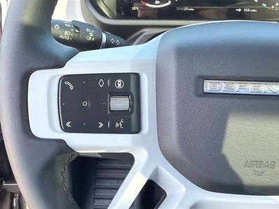 2026 Land Rover Defender 130 - Photo 36