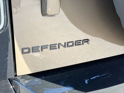 2026 Land Rover Defender 130 - Photo 43