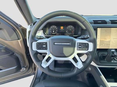 2026 Land Rover Defender 130 - Photo 38
