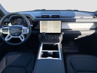 2026 Land Rover Defender 130 - Photo 18