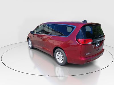 2023 Chrysler Voyager - Photo 5