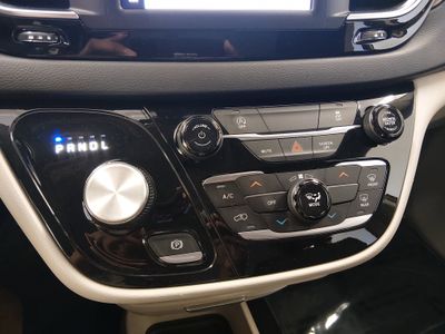 2023 Chrysler Voyager - Photo 20