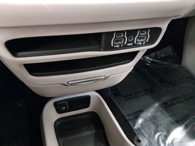 2023 Chrysler Voyager - Photo 19