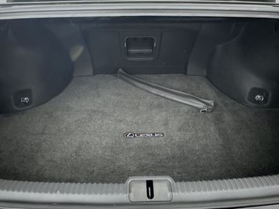 2024 Lexus ES - Photo 31