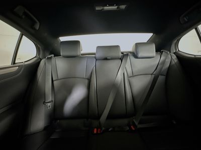 2024 Lexus ES - Photo 30