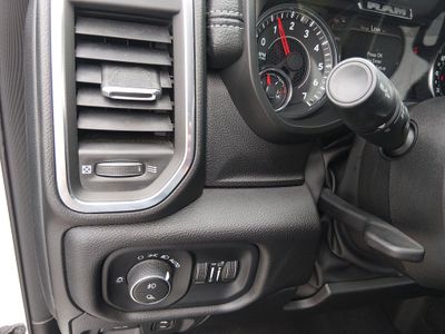 2025 Ram 1500 — photo 13 view