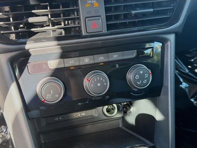 2026 Volkswagen Taos - Photo 14