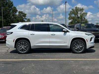 2025 Buick Enclave Avenir in White Frost Tricoat — front three-quarter view