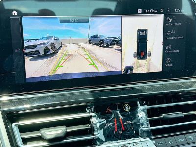 2026 BMW 8 Series — photo 11 view