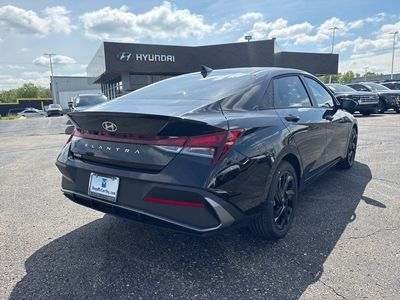 2026 Hyundai Elantra — photo 25 view