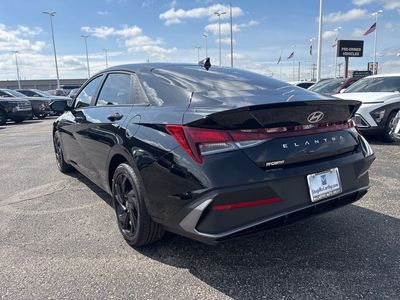 2026 Hyundai Elantra — photo 7 view
