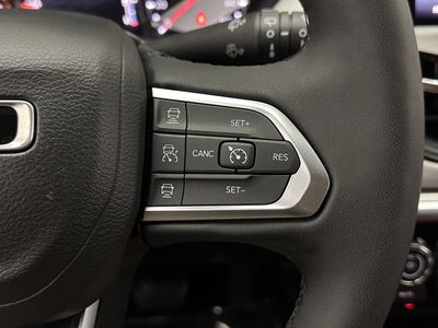 2025 Jeep Compass - Photo 19