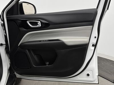 2025 Jeep Compass - Photo 30