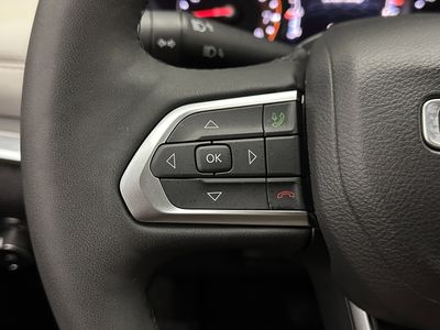 2025 Jeep Compass - Photo 18