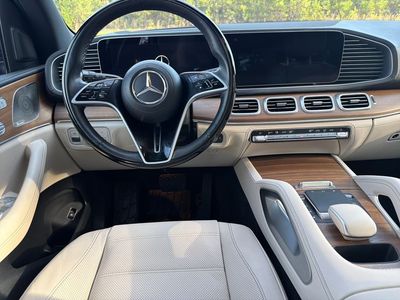 2024 Mercedes-Benz GLE — interior view