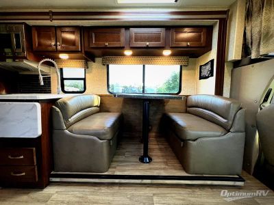 2019 Forest River Sunseeker — photo 10 view