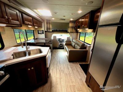 2019 Forest River Sunseeker — photo 24 view