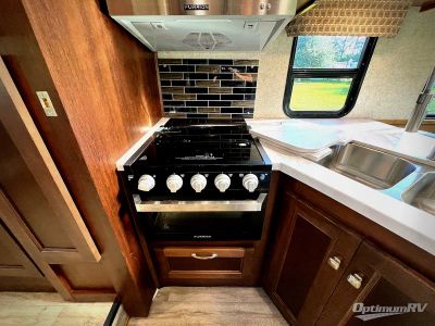 2019 Forest River Sunseeker — photo 13 view