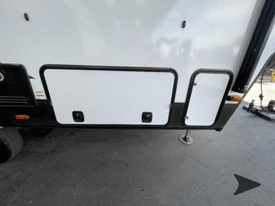 2025 Coachmen RV Chaparral Lite - Photo 11